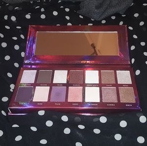 Color Story Modern Rose Eyeshadow Palette